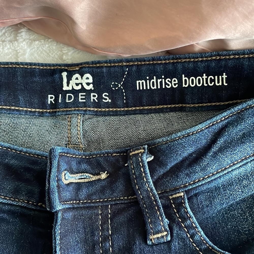 Jeans - Picture 8 of 9